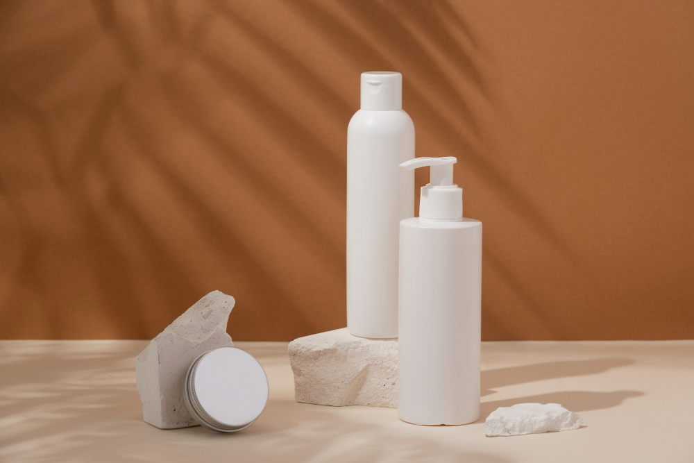 Perbedaan Kemasan Skincare dan Makeup