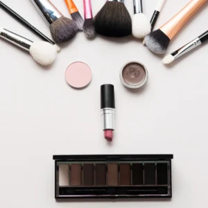 7 Makeup Tools yang Wajib Dimiliki untuk Riasan Sempurna
