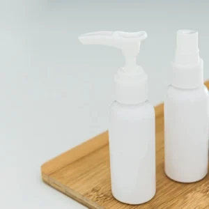 Perbedaan Fungsi Packaging Glass dan Plastic dalam Skincare